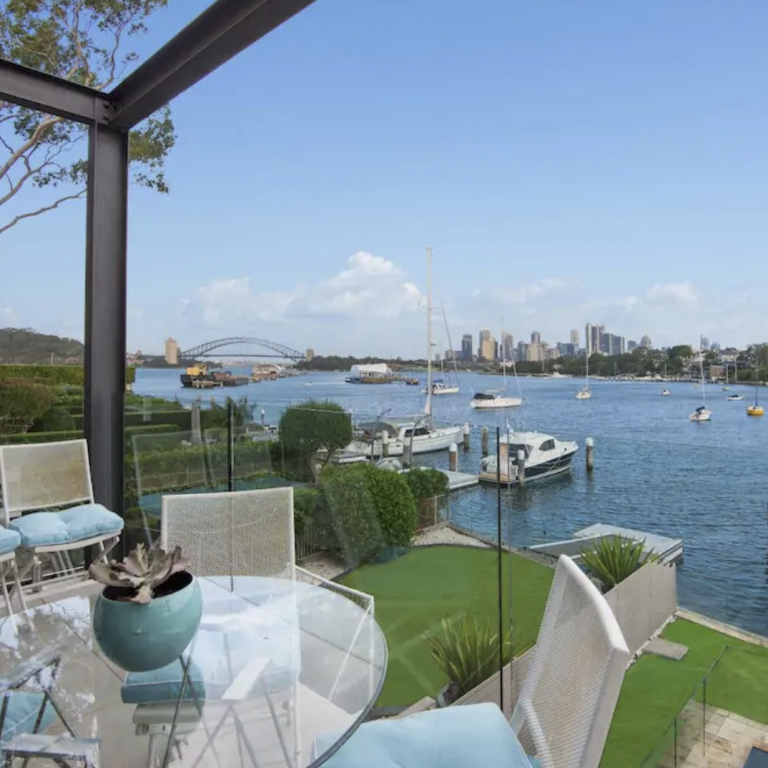 Views of the iconic bridge are one thing, but you can even beat the traffic by calling a water taxi to pick you up from your own private jetty while staying at Airbnb Birchgrove.
