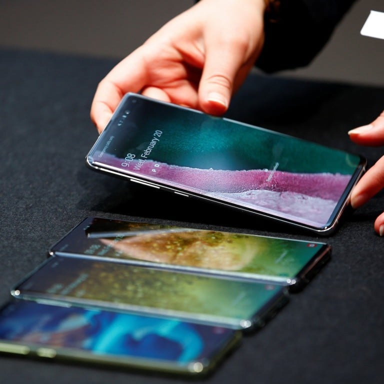 There are several ways to take a screenshot using the Samsung Galaxy S10 smartphone, including pressing buttons, swiping the screen or using a voice command with the Bixby personal assistant. Photo: Reuters