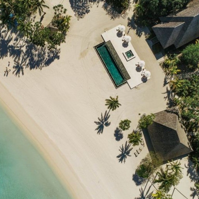A bird’s-eye view of the beach at Nukutepipi, a small private island in French Polynesia, which is available to rent for US$146,183 per night – for a minimum of seven nights – with Airbnb Luke. Photo: Airbnb