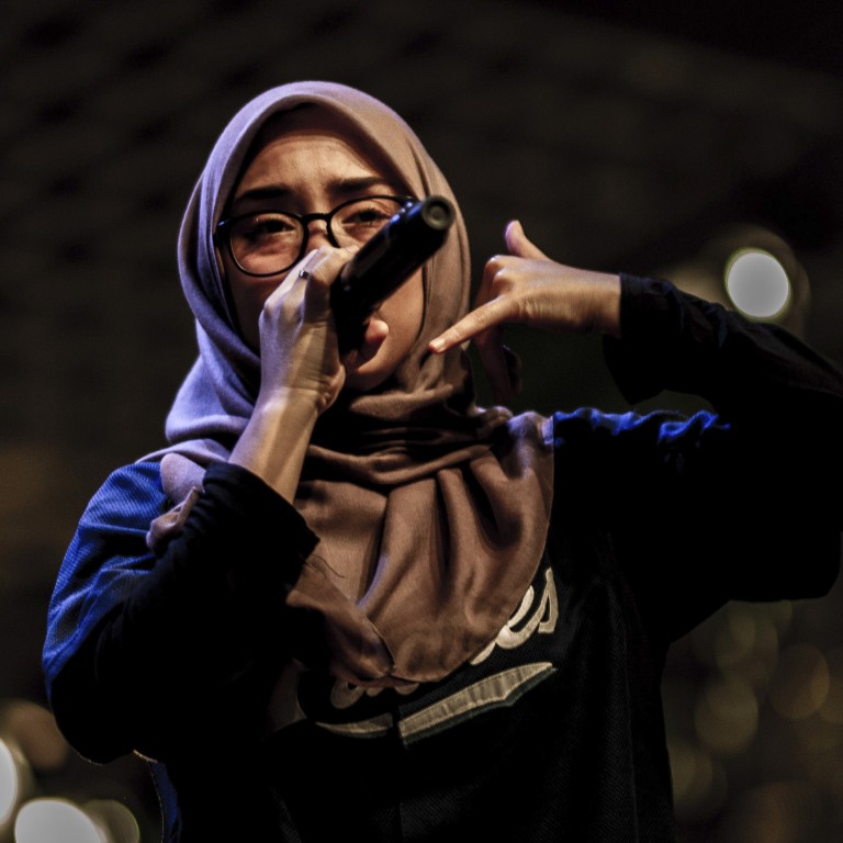 Female Malaysian Hip Hop Artist Who Raps In A Hijab And Traditional Dress We Can T Jump Around So Much South China Morning Post