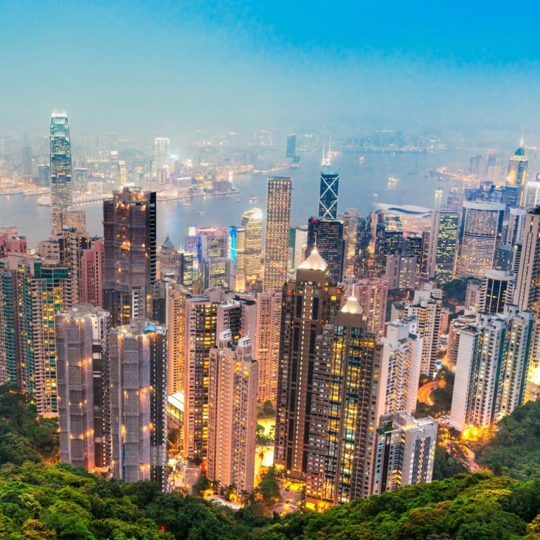 Hong Kong’s ultra-wealthy often suffer greater-than-average losses when the market is bad. Photo: LGM/Shutterstock