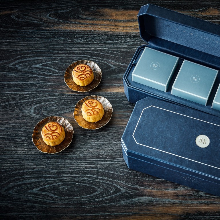 Rosewood Hong Kong - mini egg custard mooncakes - 6 pieces