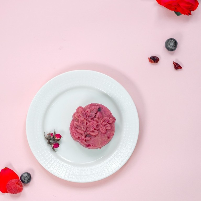 Rose and mixed berries mooncake at The Cakery