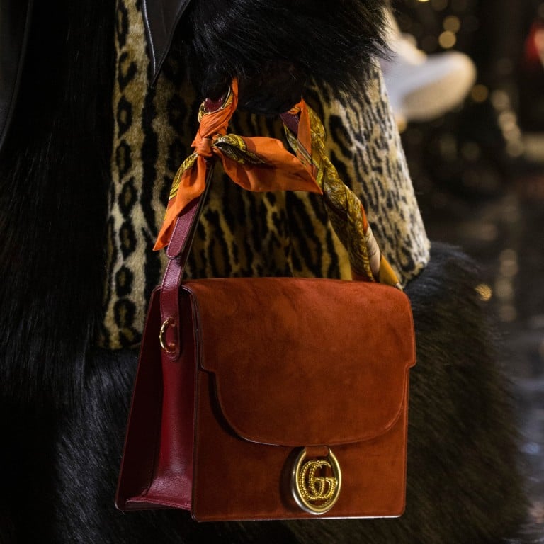 Gucci bag stand online