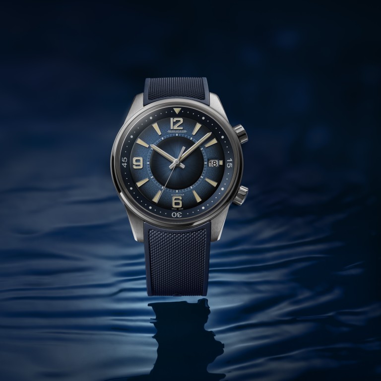 The Jaeger-Le Coultre Polaris Date is equipped with two crowns and a rotating inner bezel to measure dive time.