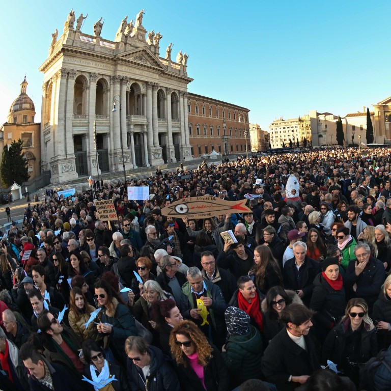 Tens of thousands of Italy’s ‘Sardines’ protesters turn up heat on