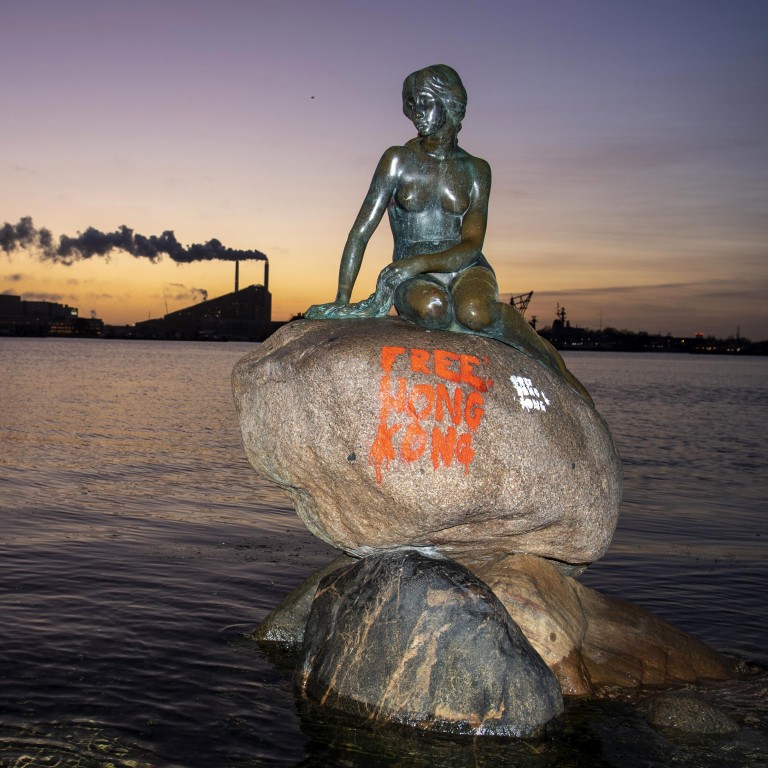 Vandals Scrawl Free Hong Kong On Denmark S Famed Little Mermaid