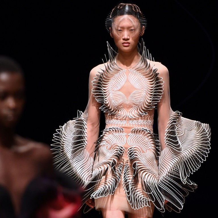 A model presents a creation by Iris Van Herpen during the women’s spring/summer 2020-2021 haute couture collection in Paris, on January 20. Photos: AFP