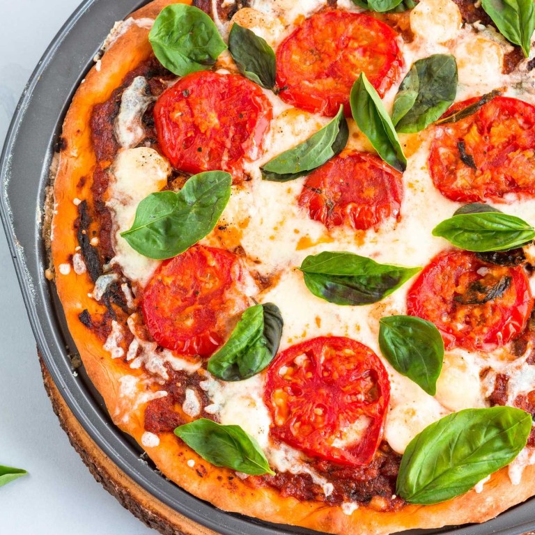 Everyone knows pizza was born in Italy, but do you know which city? Photo: Getty Images/iStock