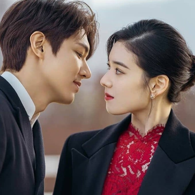 Actress Jung Eun-chae wears Plume de Paon earclips from Boucheron in The King: Eternal Monarch. Photo: Boucheron.