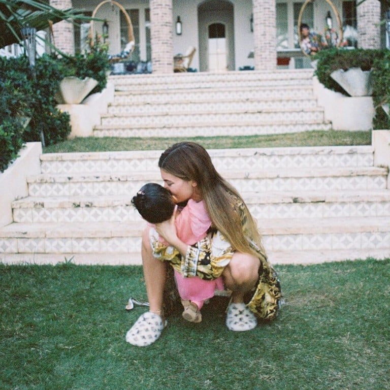 Amid lockdown, influencer Kylie Jenner is reminding us how to look trendy and comfortable at home. Photo: @kyliejenner/Instagram