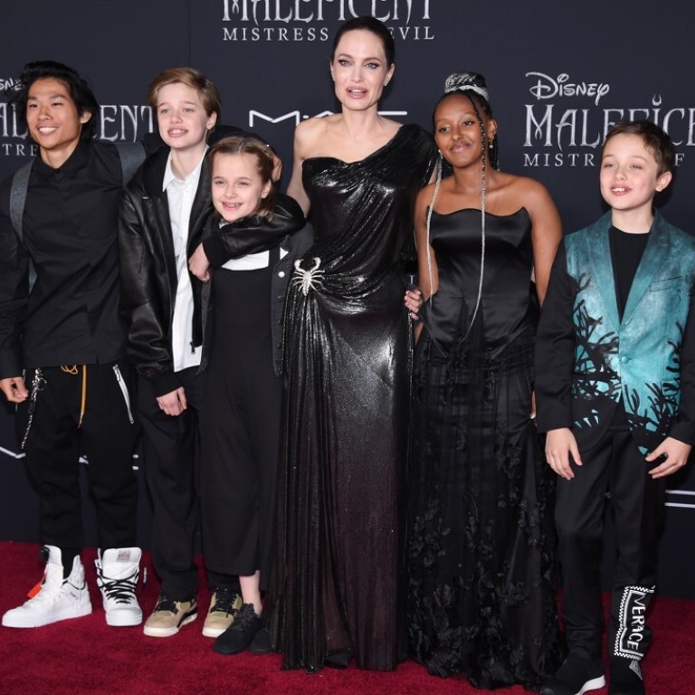 Featured image of post John Jolie Pitt 2020 Mistress of evil european premiere growing up brad revealed that shiloh who was two at the time preferred to be called john or peter but he chucked it up to being a peter pan thing