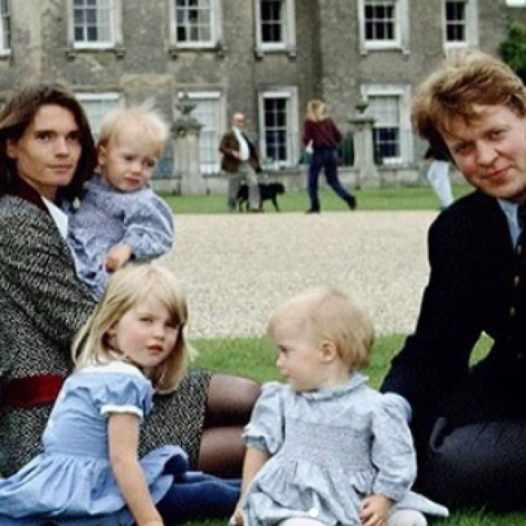 Earl and (then) Countess Spencer with their daughters Kitty, Amelia and Eliza. Photo: @kitty.spencer/ Instagram