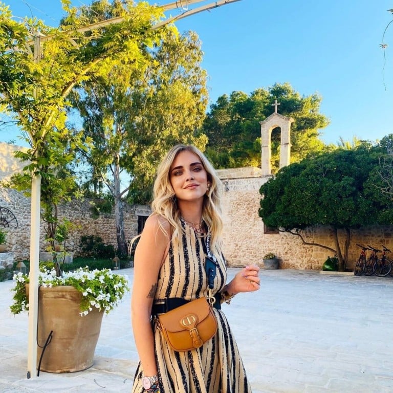 Chiara Ferragni sports a sleek brown handbag. Photo: Dior