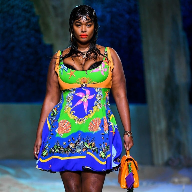 Milan Fashion Week: Donatella Versace presented marine life, bright ...