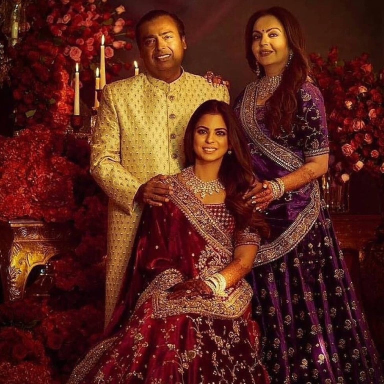Mukesh ambani daughter in law wedding saree store