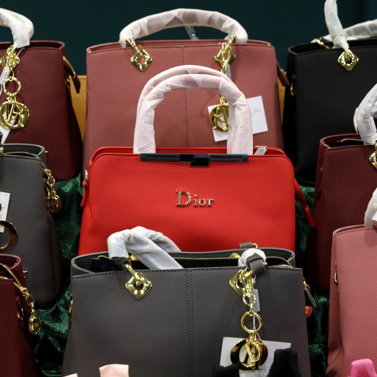 Imitation louis bags 2025