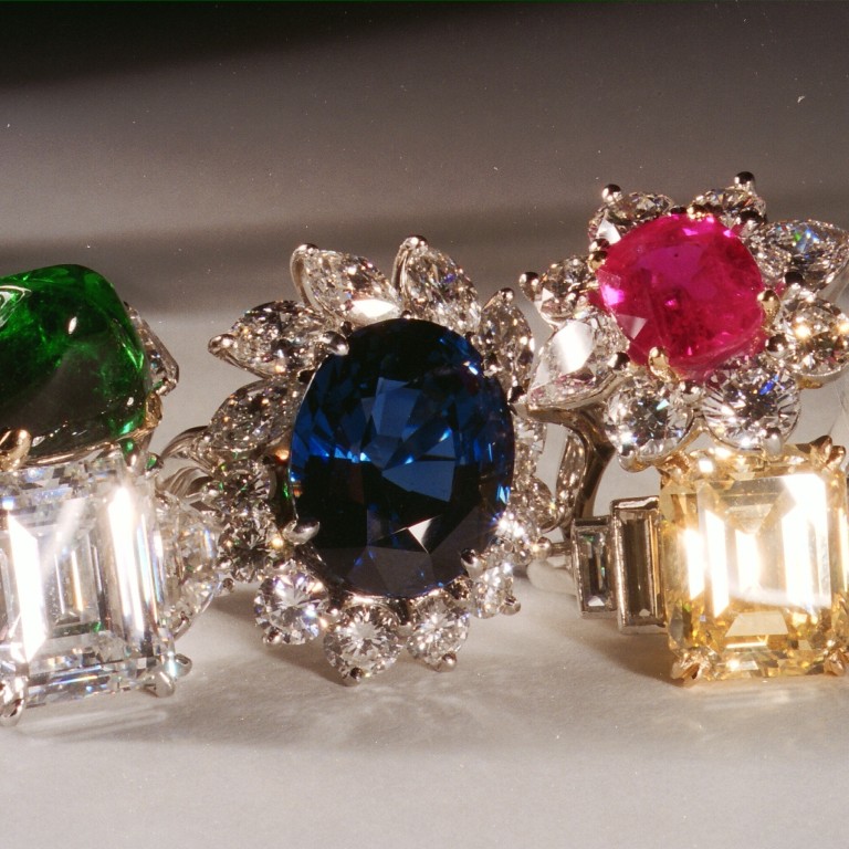 Victoria beckham emerald diamond ring hot sale