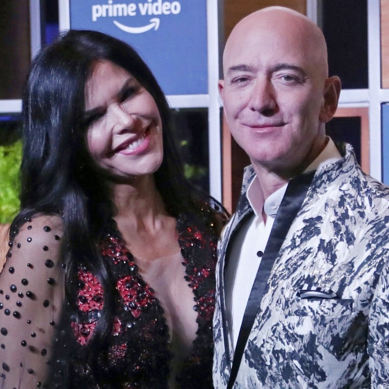 Amazon CEO Jeff Bezos and his girlfriend Lauren Sánchez haven’t had the easiest ride since they began dating, but seem to know how to enjoy life regardless. Photo: AP