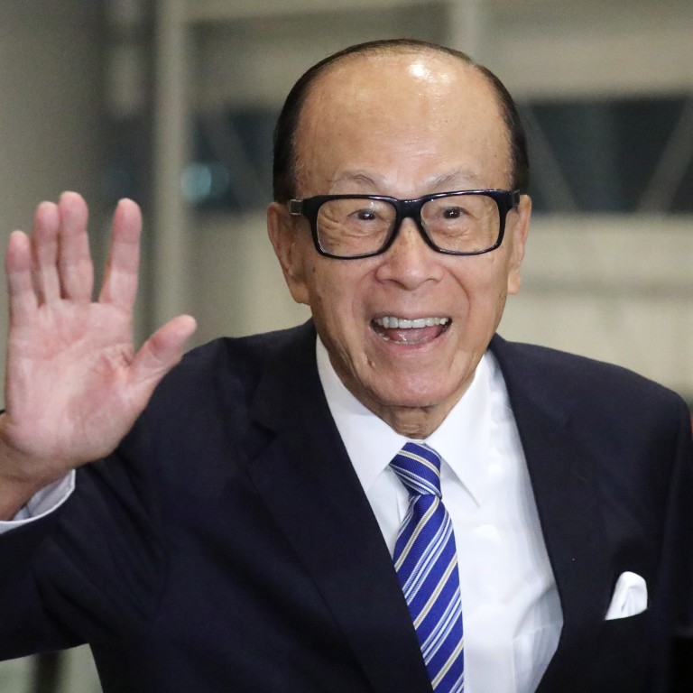 Zoom S 400 Per Cent Surge Propels Superman Li Ka Shing Back To The Top Of Hong Kong S Rich List South China Morning Post There have been hundreds of comics written about him the man of steel has been a staple of american culture ever since his first appearance over 75. li ka shing