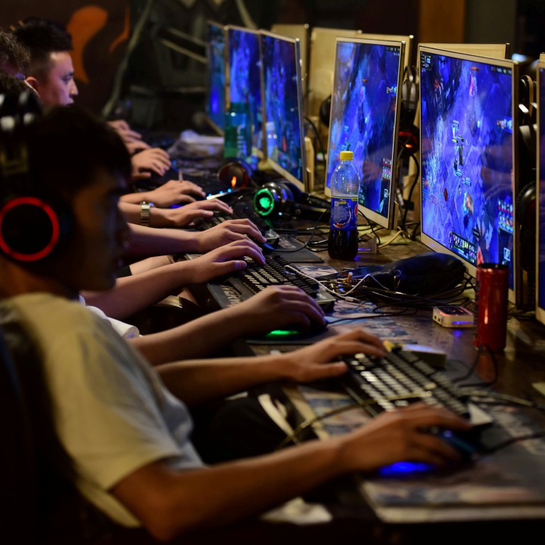China tightens limits for young gamers and bans school night play - The Japan Times
