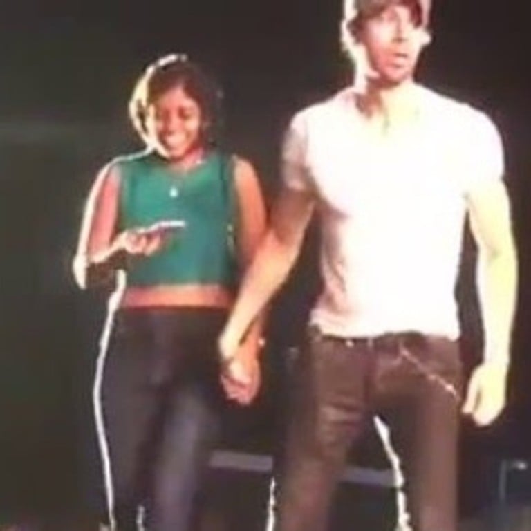 Girl Throw Bra to Stage @ Live at Enrique Iglesias 10-10-2014 @ LA Staples  Center 