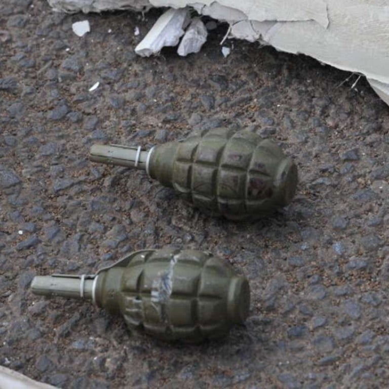Policeman accidentally explodes grenade in Pakistan court after