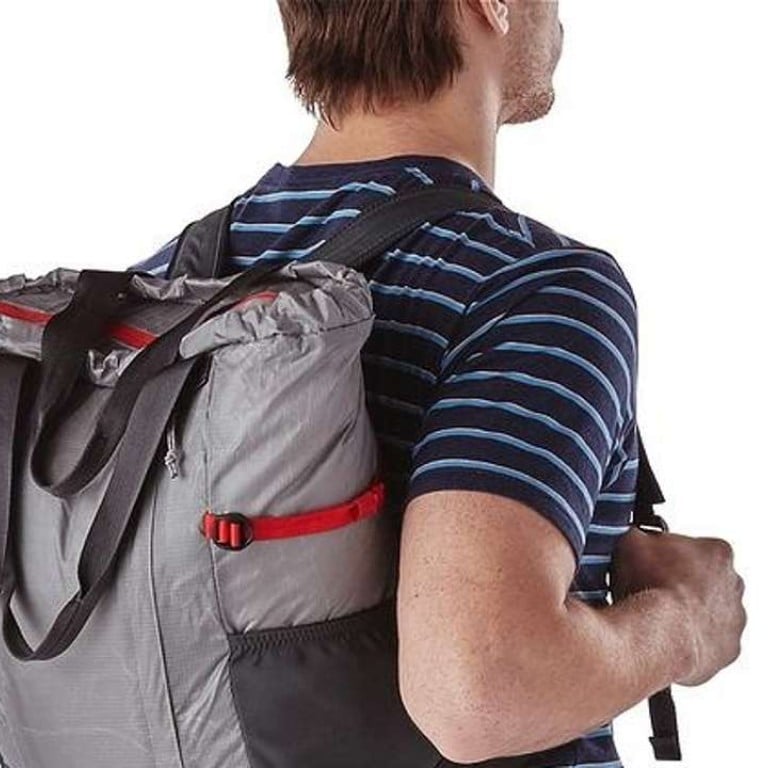 Patagonia lightweight travel sales tote pack review