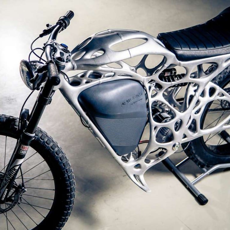 German Airbus subsidiary APWorks has unveiled a 3D-printed motorbike that features an ‘organic exoskeleton’. Light Rider is the first 3D printed electric motorcycle.