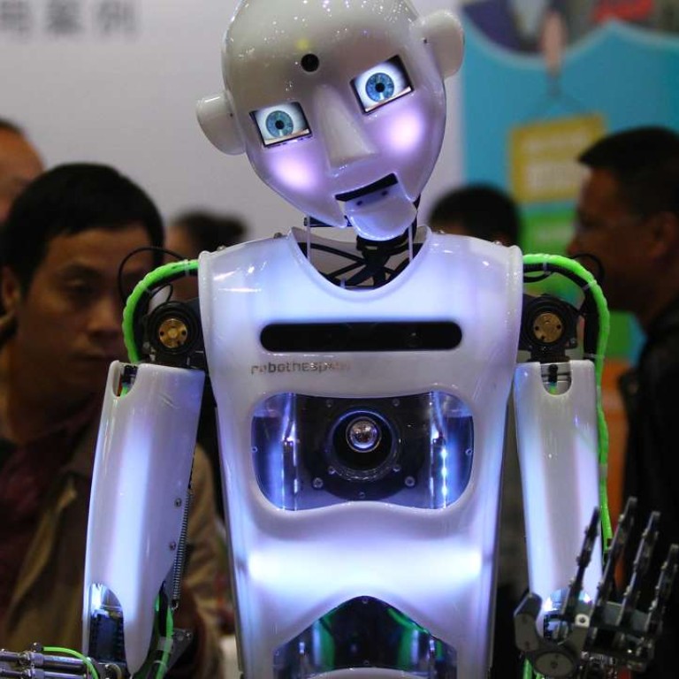 Выставка электроники. Робототехника революции. Wowwee tribot. Роботы уже здесь. Современные достижения науки и техники.