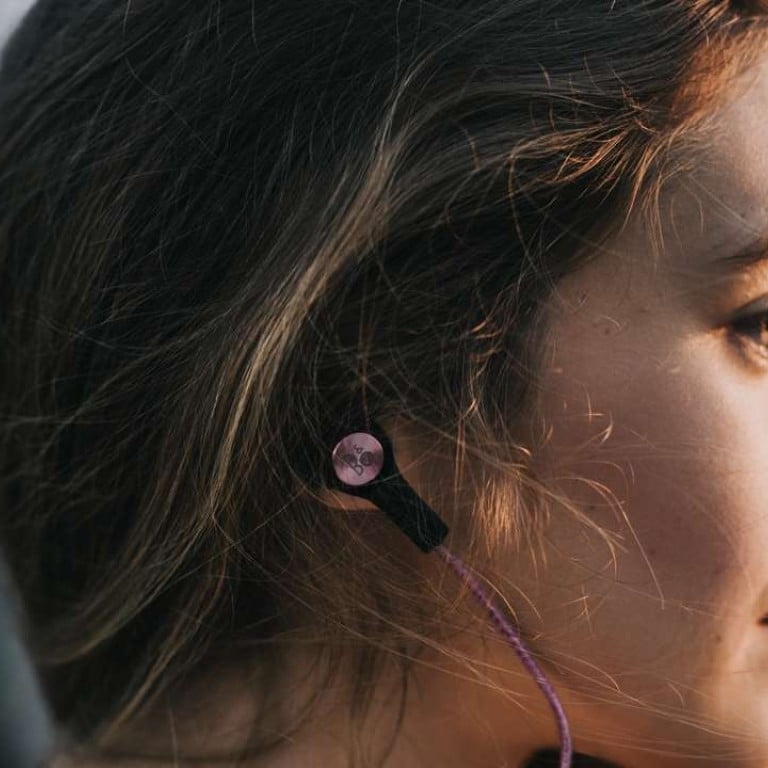 Beoplay H5 wireless earphones