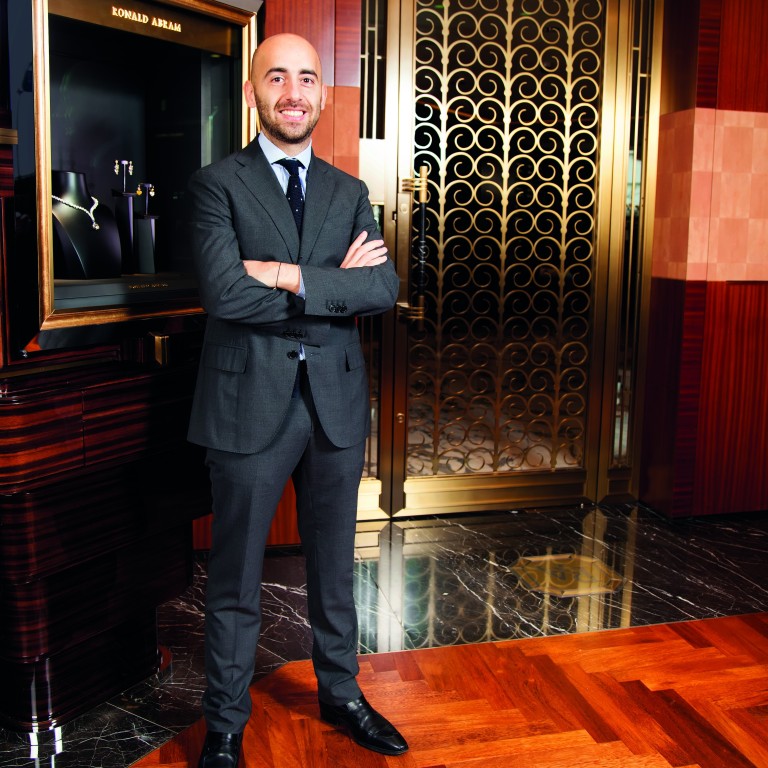 Ronald Abram offers his advice on what to look for when buying diamonds