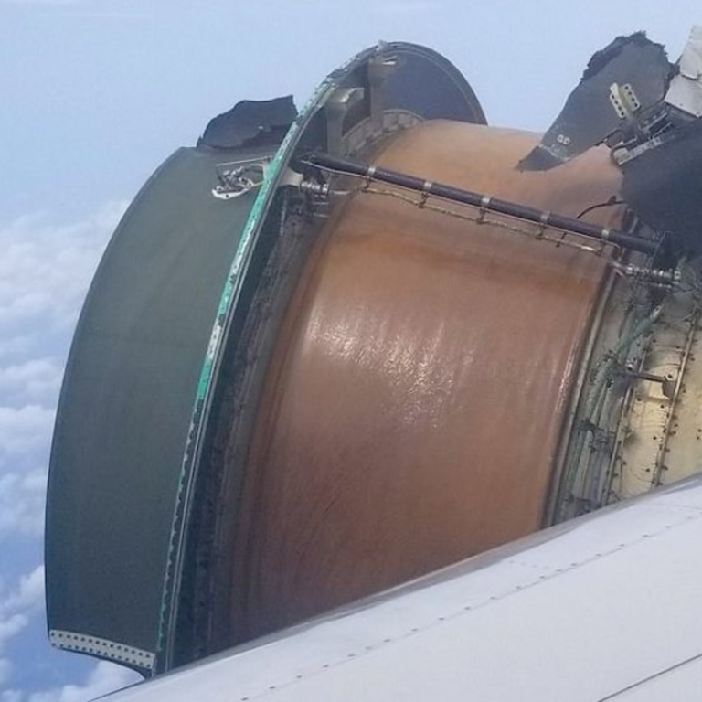 Engine Falling Terrifying video shows jet engine falling apart mid-flight on its way ...