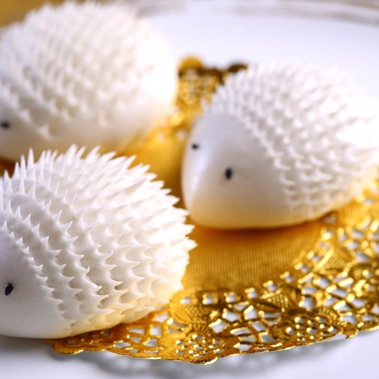 Crispy barbecued pork buns with preserved vegetables by The Eight at Grand Lisboa, which is one of our top six picks for dim sum in Macau.