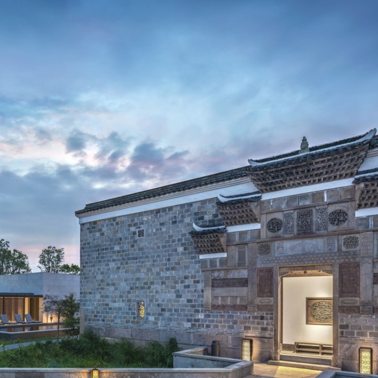 Set amid a flourishing forest on the outskirts of Shanghai, the picturesque Amanyangyun consists of 26 re-mastered Ming and Qing dynasty houses.