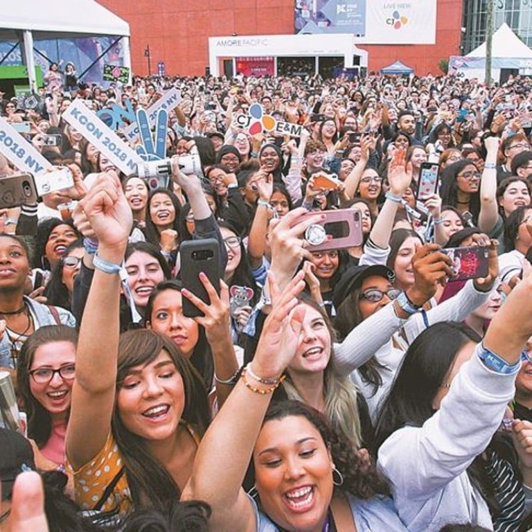 Photos taken over the weekend at the 2018 KCON New York would seem to confirm that many K-pop fans today are non-Asians. Photo: CJ E&M