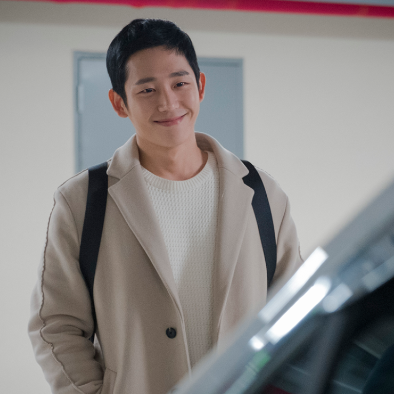 South Korean actor Jung Hae-in, who was a hit with viewers while appearing in the television series ‘Something in the Rain’, is tipped as one of the rising stars of the future. Photo: EPA-EFE