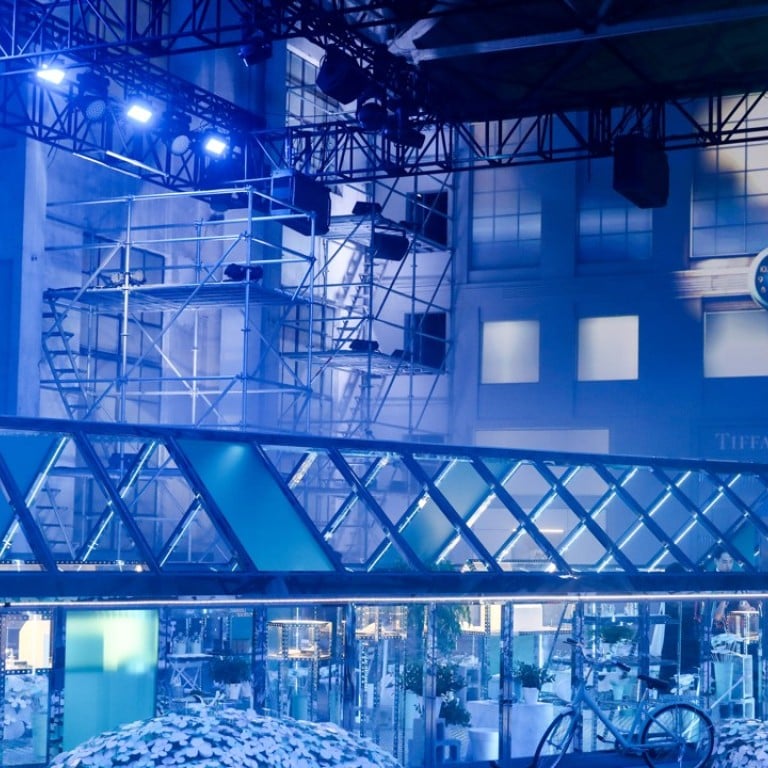 Tiffany & Co. celebrated the Asia launch of its Paper Flowers collection with a fabulous party. A highlight of the party was a greenhouse staged inside the event space, which showcased items from the Paper Flowers collection and the Everyday Objects collection.