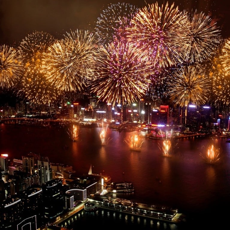 You can enjoy the dazzling spectacle of the National Day fireworks from the Ritz-Carlton’s Ozone bar.