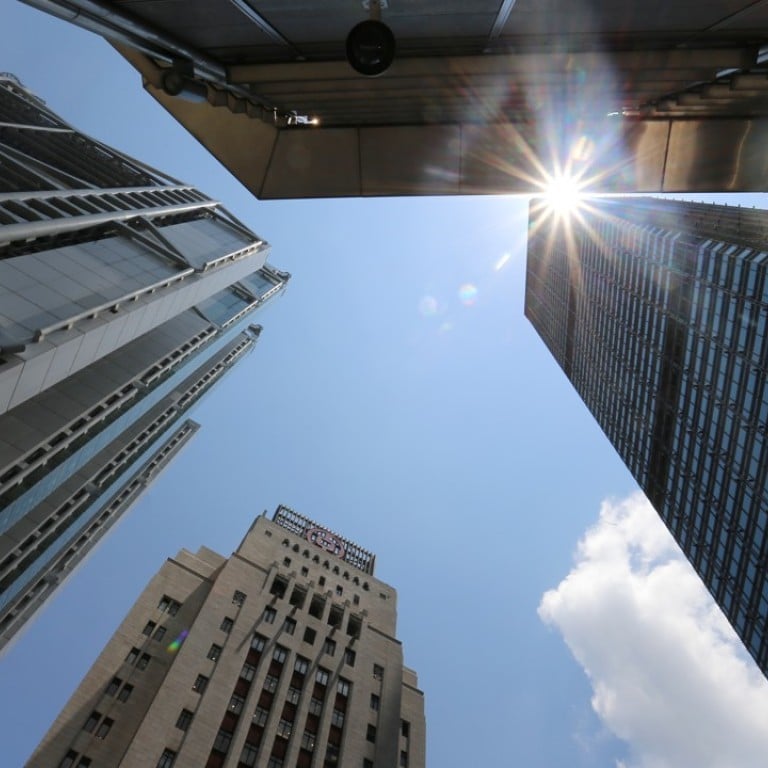 Many business professionals working in Hong Kong’s Central business district look for homes in particular places, which include exclusive areas such as Mid-Levels and Repulse Bay. Photo: Dickson Lee