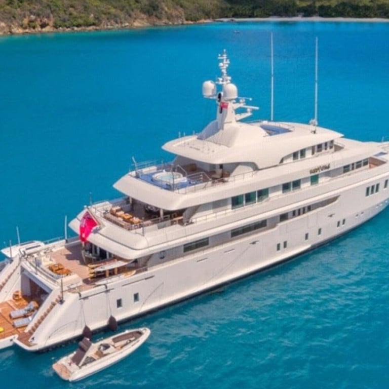 As evidenced by its name, the Party Girl super-yacht houses a longer-than-usual salon that is perfect for hosting parties. Photo: Northrop & Johnson