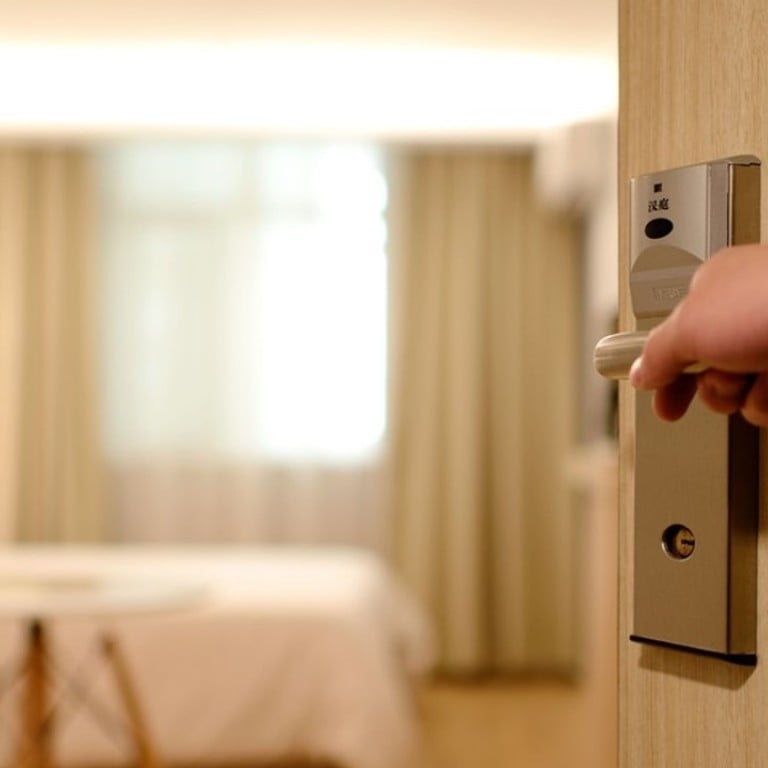 Always return your hotel key, otherwise, the hotel has to make a new one and you will be left with plastic waste. Photos: Pexels/Freepik