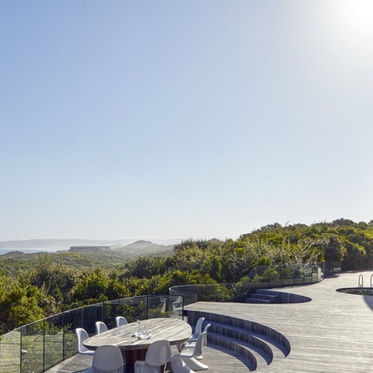 A remarkable sight greets you on the rolling sand dunes of Keurboomstrand, north of Plettenberg Bay in South Africa.