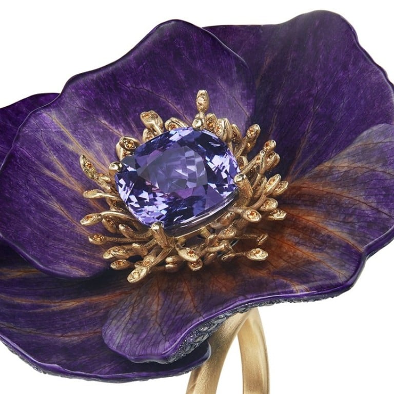 The 5.99 carat Bague Fleur Éternelle en pétales naturels is part of the Boucheron Nature Triomphante collection.