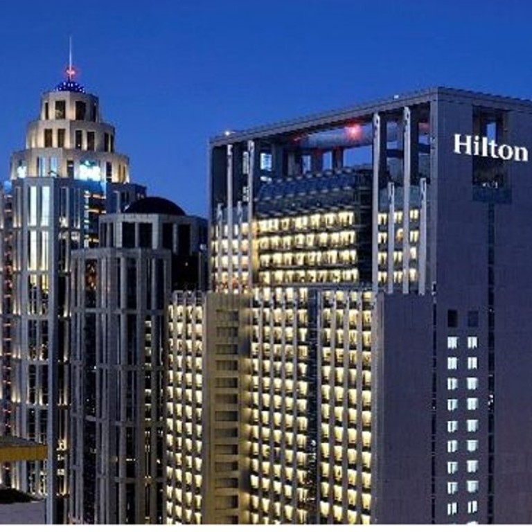 The 31-storey Hilton Taipei Sinban – a return of the Hilton brand to Taipei for the first time since 2002 – is located next to the shopping and business districts and offers 400 guest rooms, including 38 deluxe and 14 premium suites.