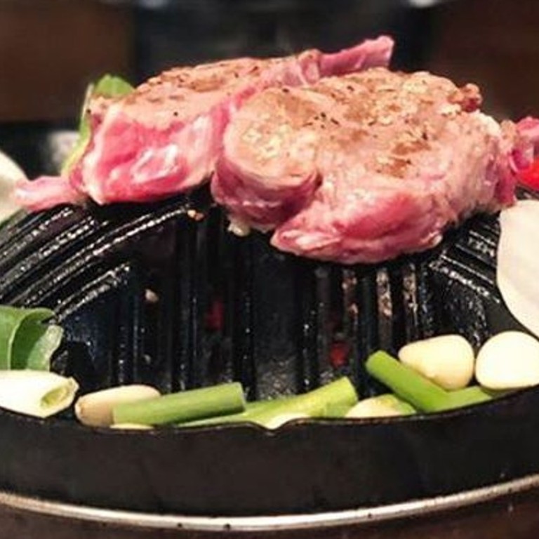 The grill used to cook Jingisukan is said to be in the shape of a Mongolian solder’s hat. Instagram: @fablab_jeju