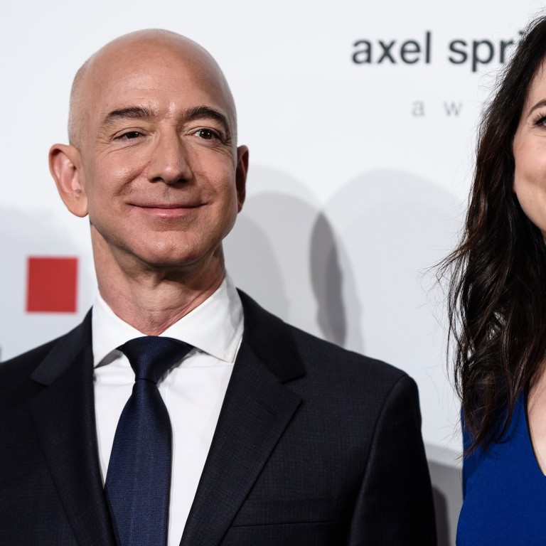 Jeff Bezos (left), CEO and founder of Amazon, and his wife, MacKenzie Bezos, who announced on Wednesday that they are getting divorced after 25 years of marriage. Photo: EPA-EFE