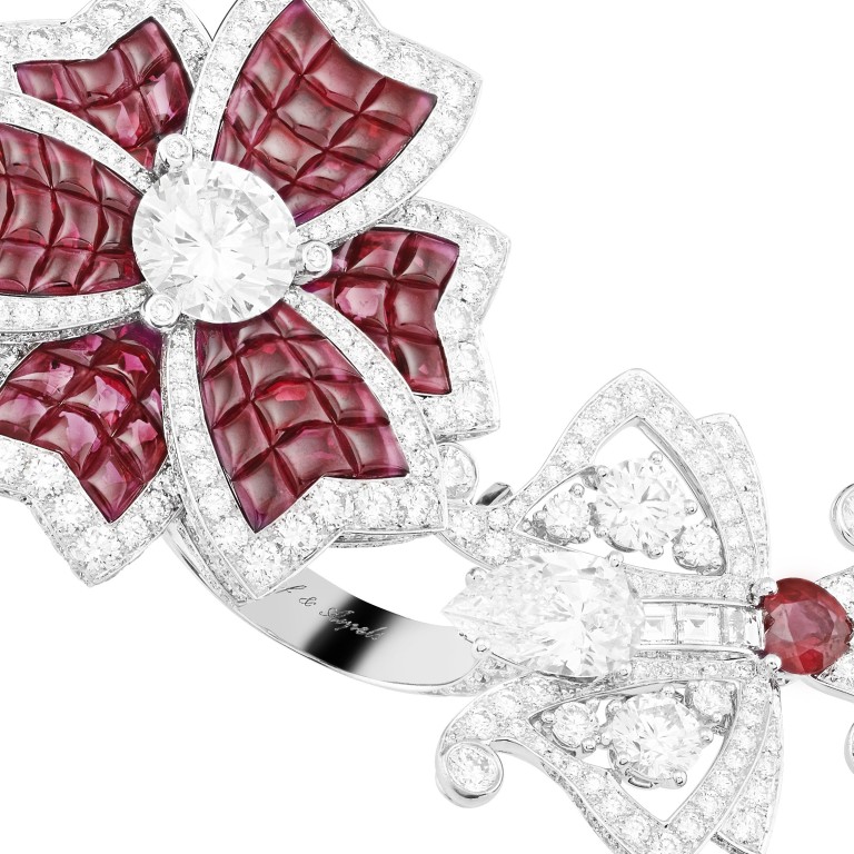 Van Cleef & Arpels’ between-the-finger ring