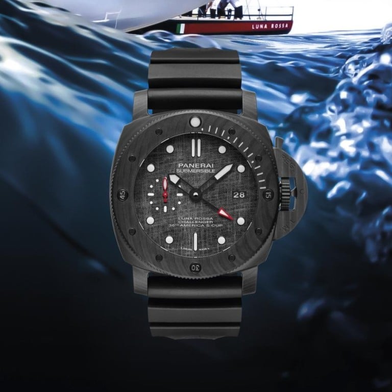 The dial of the new matt black 47mm Panerai Submersible Luna Rossa PAM01039 is made using pieces from actual sails used on the Luna Rossa.