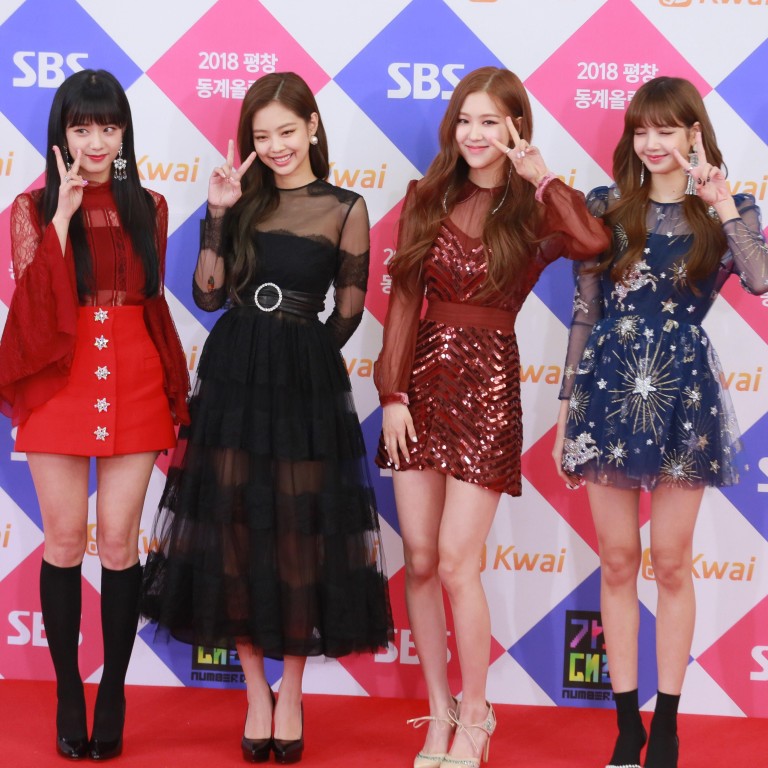 BLACKPINK and GFriend on the red carpet of the SBS Music Awards in Seoul in December 2017. Photo: TopPhoto/Alamy
